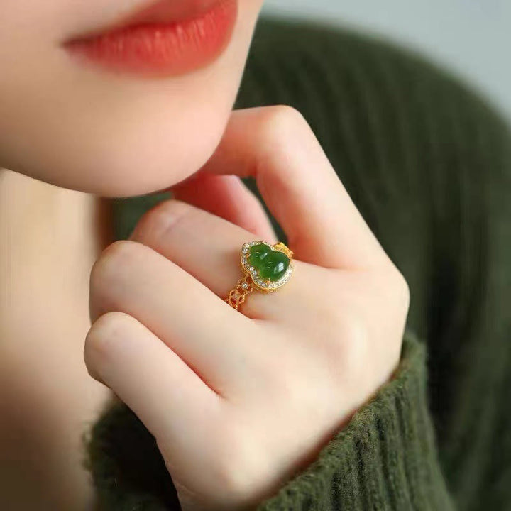 Anello regolabile in oro placcato rame con Buddha Stones, zucca vintage, calcedonio verde