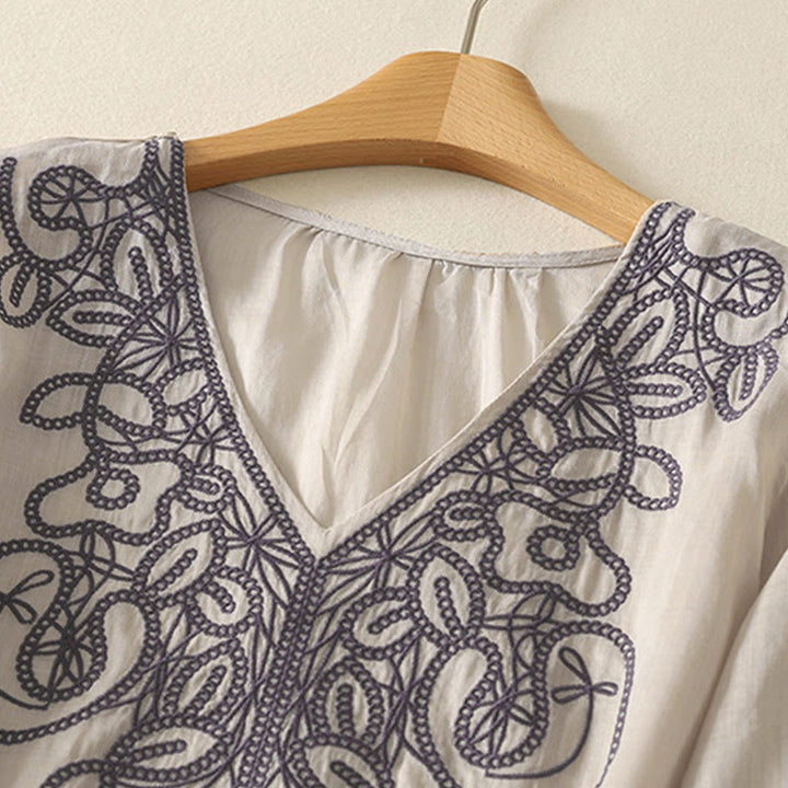 Maglietta casual da donna in cotone e lino con scollo a V e maniche corte, ricamata con Buddha Stones - image 2