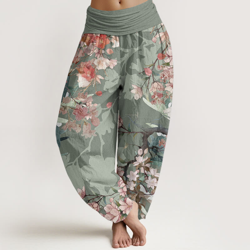Pantaloni harem da donna con elastico in vita, in puro cotone, Buddha Stones, fiori rossi e rosa in fiore e rami rigogliosi - DarkSeaGreen - US22, UK/AU26, EU54 (6XL) - image 0