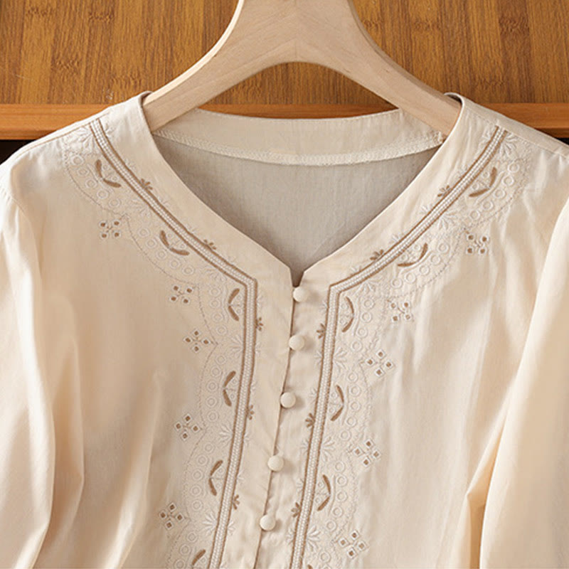 Maglietta da donna in cotone con scollo a V e ricamo simmetrico Buddha Stones - image 4