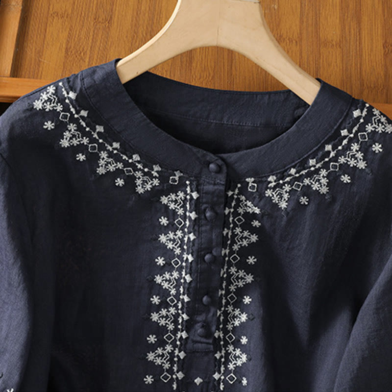 Maglietta girocollo da donna in cotone con ricamo simmetrico Buddha Stones - image 4