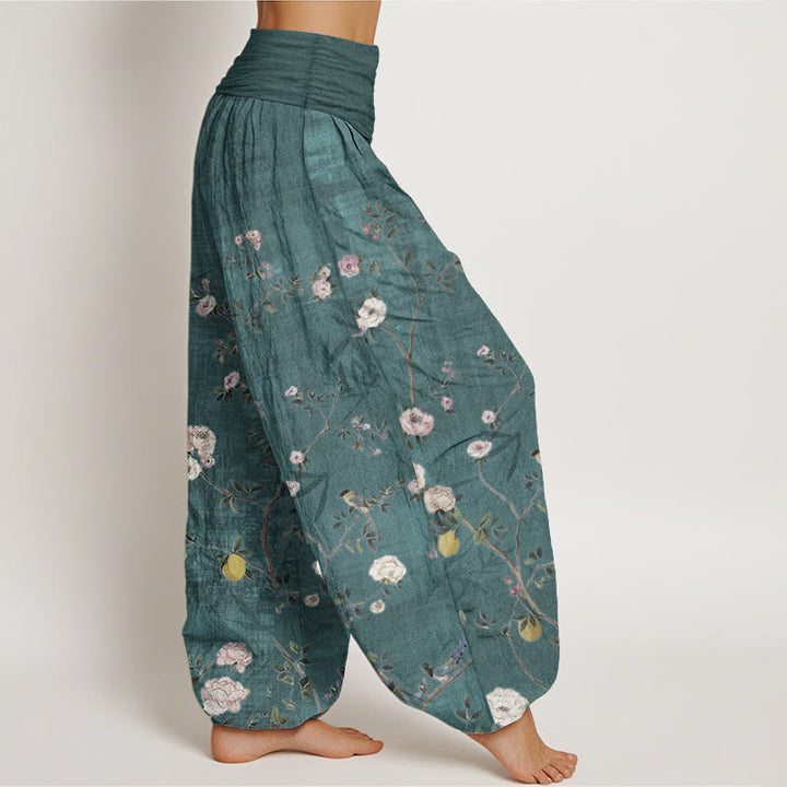 Pantaloni harem da donna con elastico in vita, in puro cotone, con motivo Buddha Stones, fiori rosa e bianchi, foglie di bambù e frutta