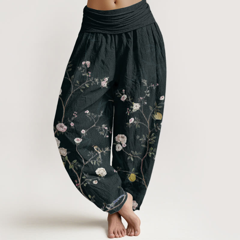 Pantaloni harem da donna con elastico in vita, in puro cotone, con motivo Buddha Stones, fiori rosa e bianchi, foglie di bambù e frutta