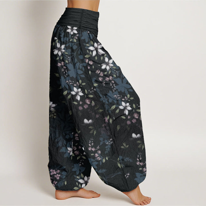 Pantaloni harem da donna con elastico in vita, in puro cotone, con piccoli fiori bianchi e foglie verdi, motivo Buddha Stones