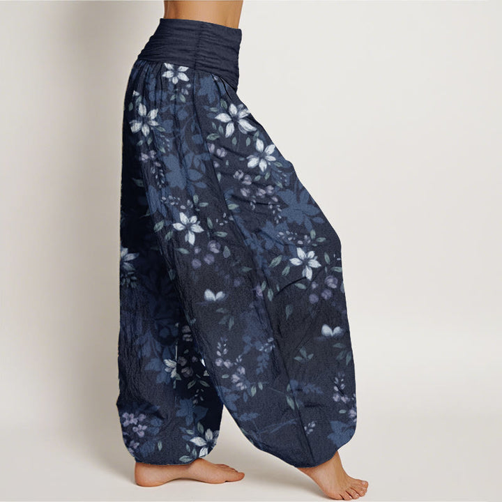 Pantaloni harem da donna con elastico in vita, in puro cotone, con piccoli fiori bianchi e foglie verdi, motivo Buddha Stones