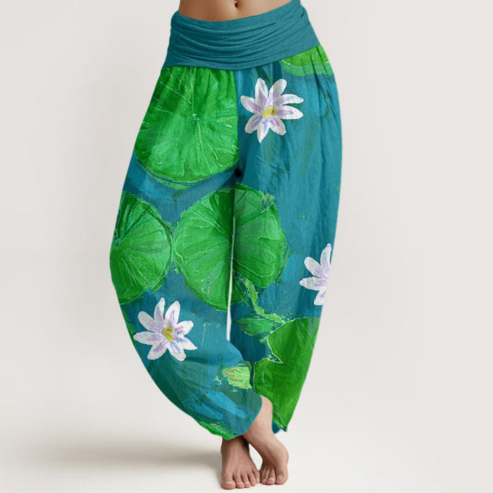 Pantaloni harem da donna con motivo a foglie di loto verdi e fiori bianchi, stile casual, motivo Buddha Stones - VerdeMare Chiaro - US22, UK/AU26, EU54 (6XL) - image 5