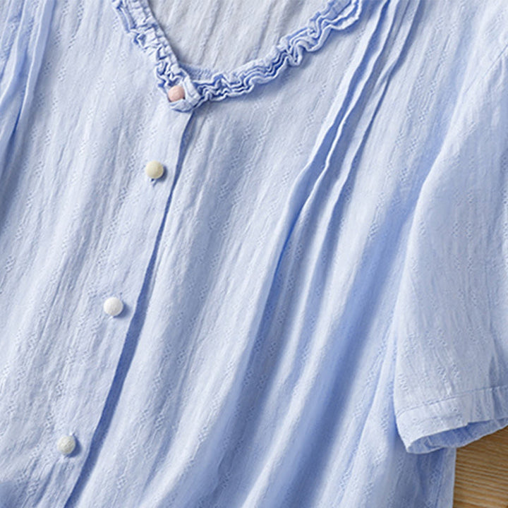 Camicia da donna a maniche corte con scollo a V, motivo jacquard plissettato e volant Buddha Stones - image 8