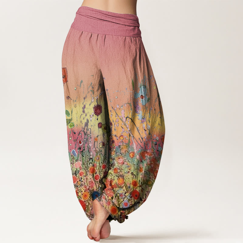 Pantaloni harem da donna con elastico in vita, motivo casual con fiori colorati e Buddha Stones, sfondo sfumato - image 1