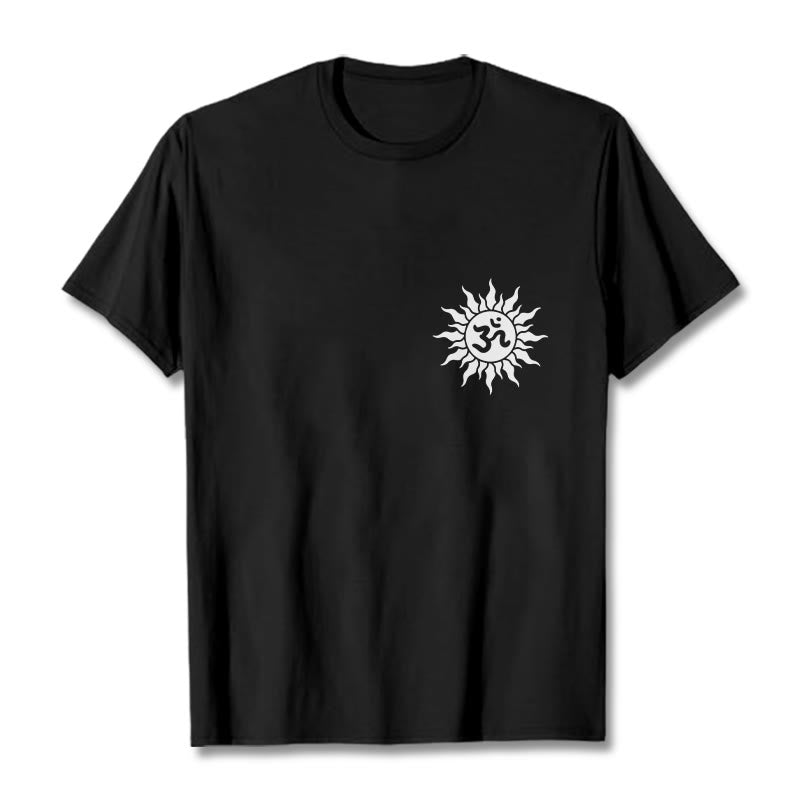 Maglietta con design del simbolo OM del sole Buddha Stones - Nero - 2XL - image 1