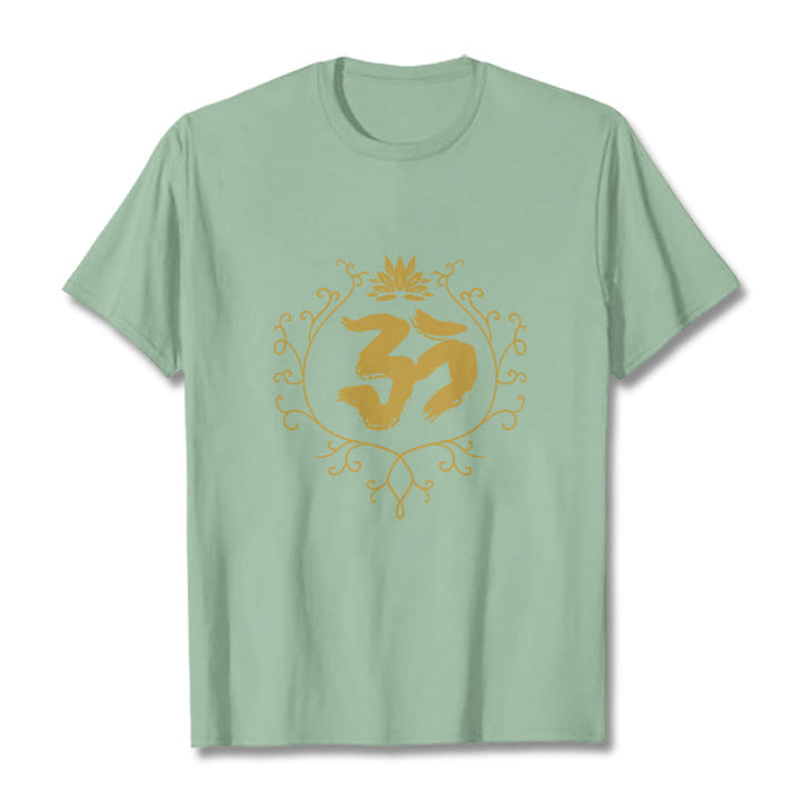 Maglietta in cotone con motivo di meditazione Buddha Stones Om Lotus Flower Vine - Verde pallido - 2XL - image 15