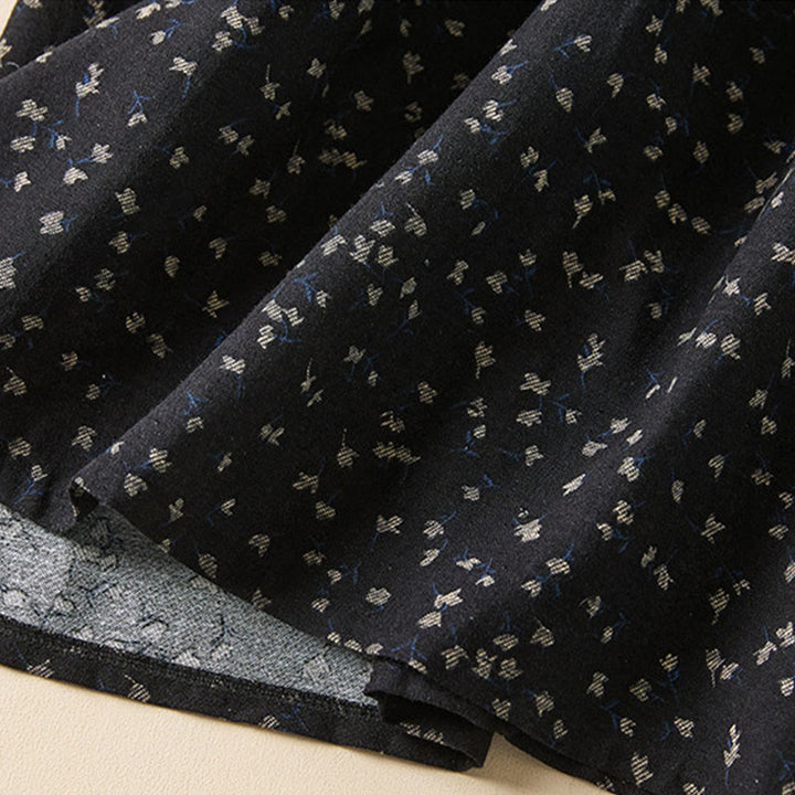 Abito midi in lino e cotone con maniche lunghe, tasche e bottoni con stampa Buddha Stones e revers in pizzo - image 10