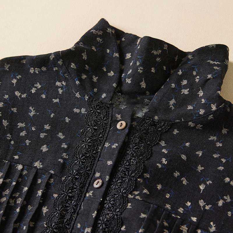 Abito midi in lino e cotone con maniche lunghe, tasche e bottoni con stampa Buddha Stones e revers in pizzo - image 3