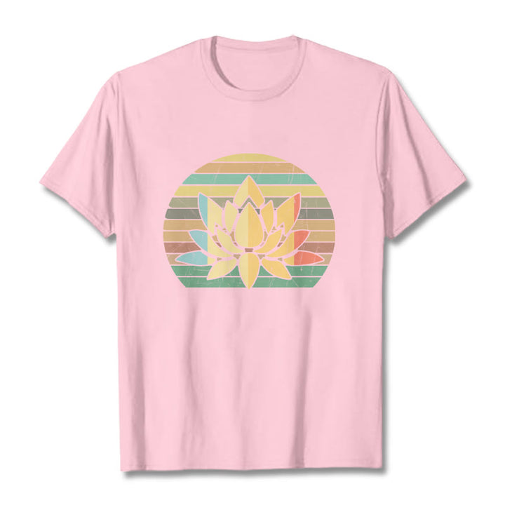 Maglietta casual in cotone con motivo a fiori di loto e sfondo a righe retrò Buddha Stones - Rosa chiaro - 2XL - image 13