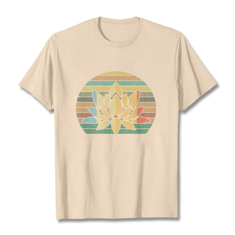 Maglietta casual in cotone con motivo a fiori di loto e sfondo a righe retrò Buddha Stones - Biscotto - 2XL - image 9