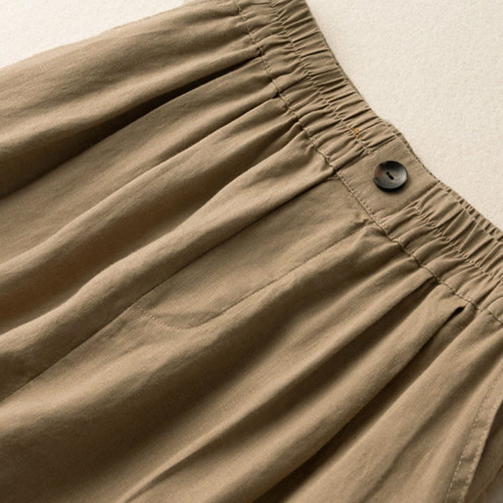 Pantaloncini da donna estivi casual con bottoni, in cotone e lino, con motivo Buddha Stones e tasche. - image 1