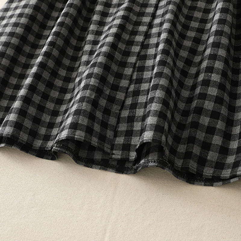 Abito midi in lino e cotone a maniche lunghe con tasche, motivo a quadri con revers e lacci neri Buddha Stones - image 10