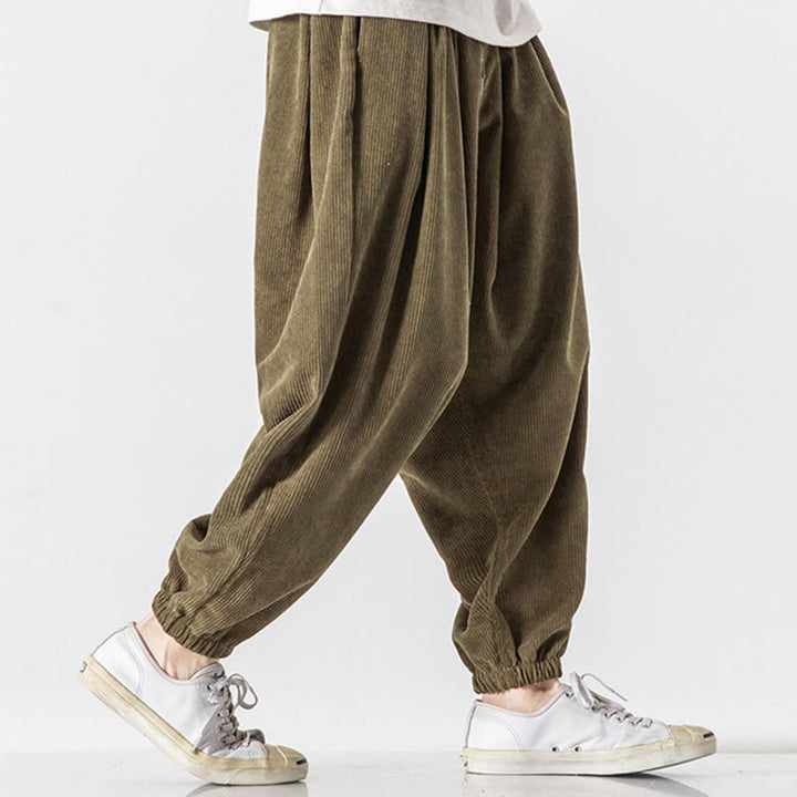 Pantaloni alla caviglia in velluto a coste con coulisse e tasche, casual e colorati, da uomo, modello Buddha Stones - image 24