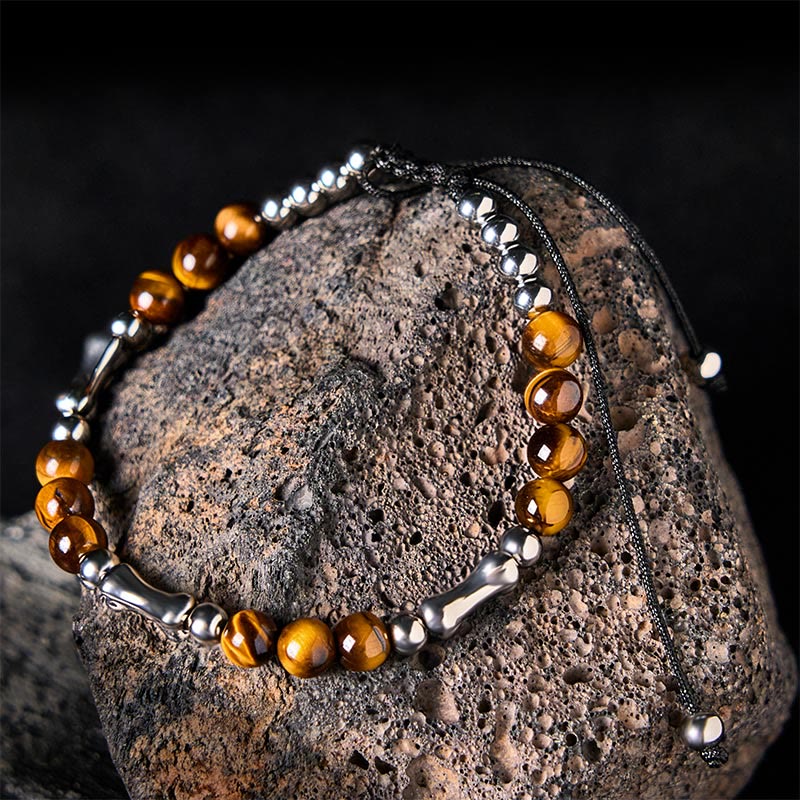 Braccialetto con perline di coraggio in occhio di tigre con motivo a osso e Buddha Stones - Occhio di tigre e acciaio al titanio (circonferenza del polso: 15-21 cm) - image 1