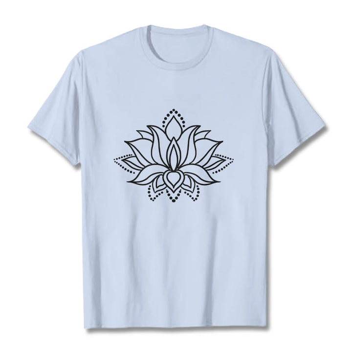 Maglietta in cotone con motivo a fiori di loto e Buddha Stones, design semplice - Ciano chiaro - 2XL - image 19