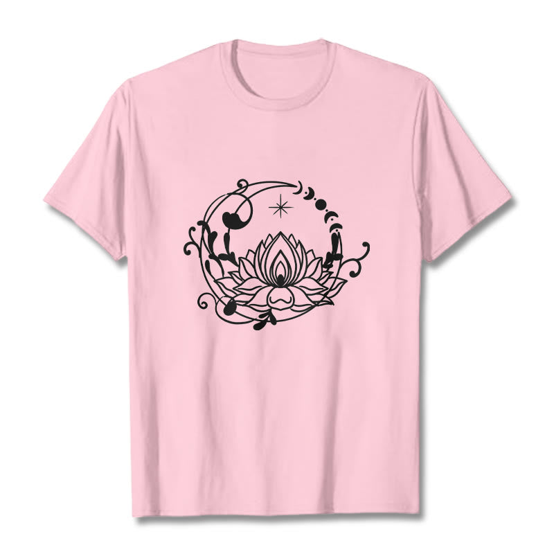 Maglietta in cotone con motivo a Buddha Stones, design semplice, fiore di loto, luna e viticci fluenti - Rosa chiaro - 2XL - image 13