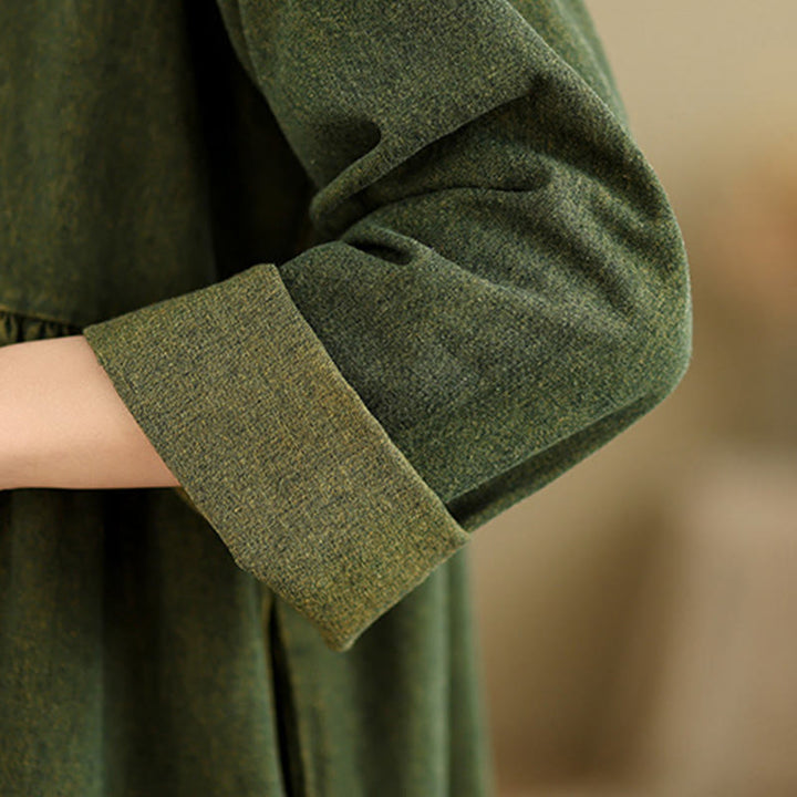 Abito lungo da donna in cotone con maniche lunghe e tasche, motivo patchwork verde oliva scuro Buddha Stones - image 9