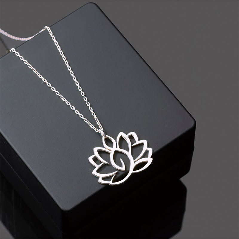 Collana con ciondolo dell'illuminazione in acciaio inossidabile con design a forma di loto cavo Buddha Stones - Argento - image 1