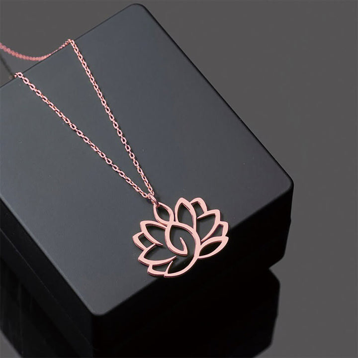 Collana con ciondolo dell'illuminazione in acciaio inossidabile con design a forma di loto cavo Buddha Stones - Oro rosa - image 12