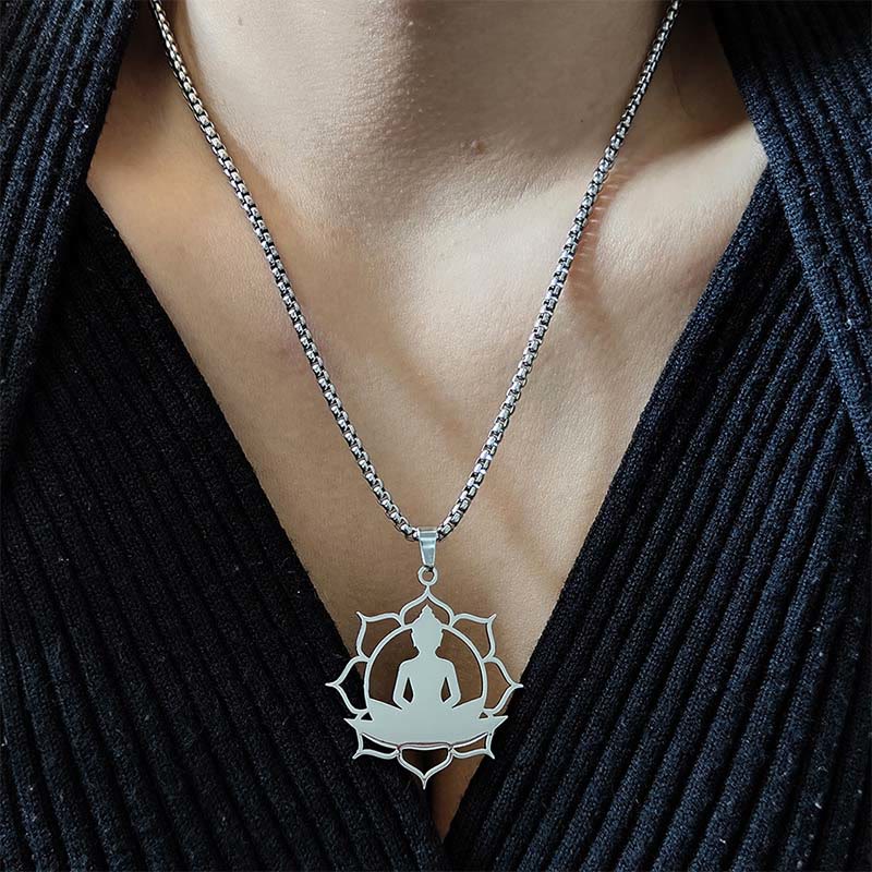 Collana con ciondolo dell'illuminazione in acciaio inossidabile con design vintage Buddha Stones Buddha seduto sul loto di Buddha - image 9