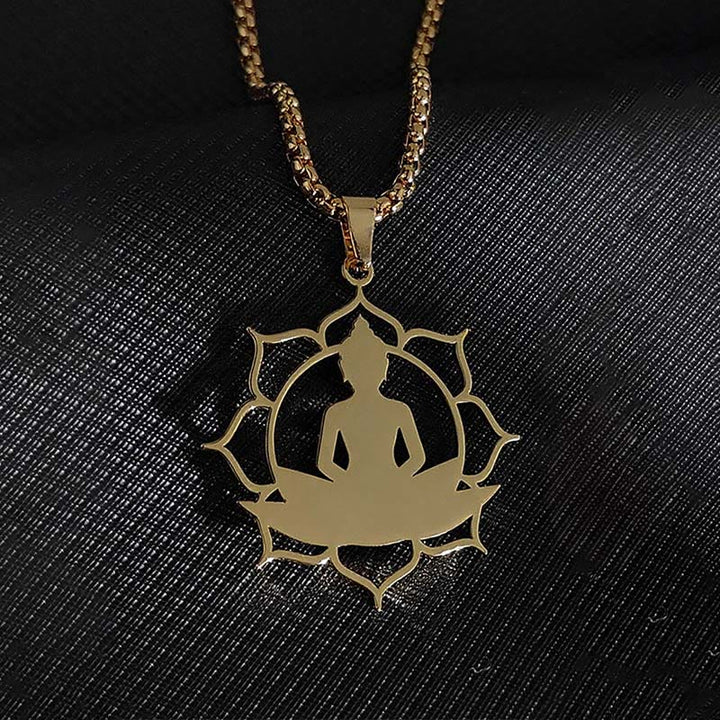 Collana con ciondolo dell'illuminazione in acciaio inossidabile con design vintage Buddha Stones Buddha seduto sul loto di Buddha - image 3