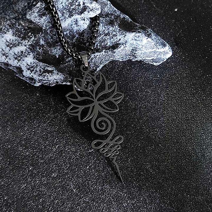 Collana con ciondolo dell'illuminazione in acciaio inossidabile, simbolo del chakra del loto di Buddha Stones Unalome - image 9