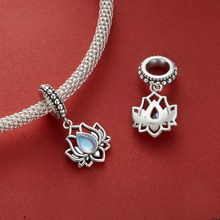 Collana con ciondolo curativo in pietra di luna con design a loto in argento sterling 925 Buddha Stones - image 2