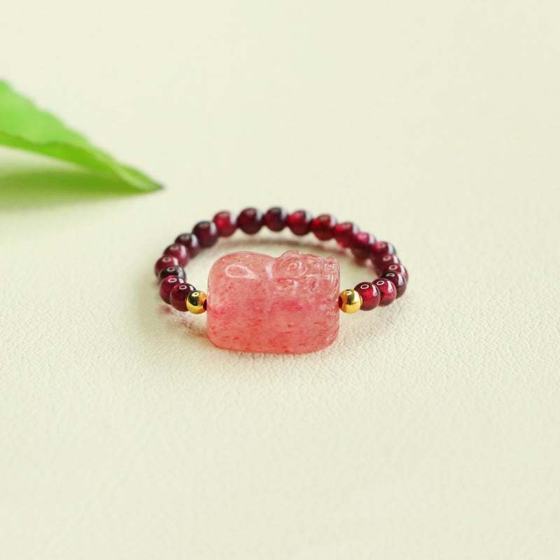 Anello di protezione Pixiu con perle di granato e quarzo fragola Buddha Stones - Perlina di granato (regolabile) - image 1