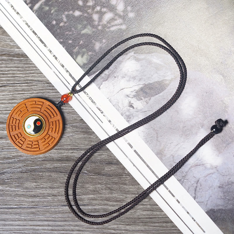 Collana con ciondolo in legno di giuggiola colpito da un fulmine, Buddha Stones, Yin Yang, Bagua e fortuna - image 4