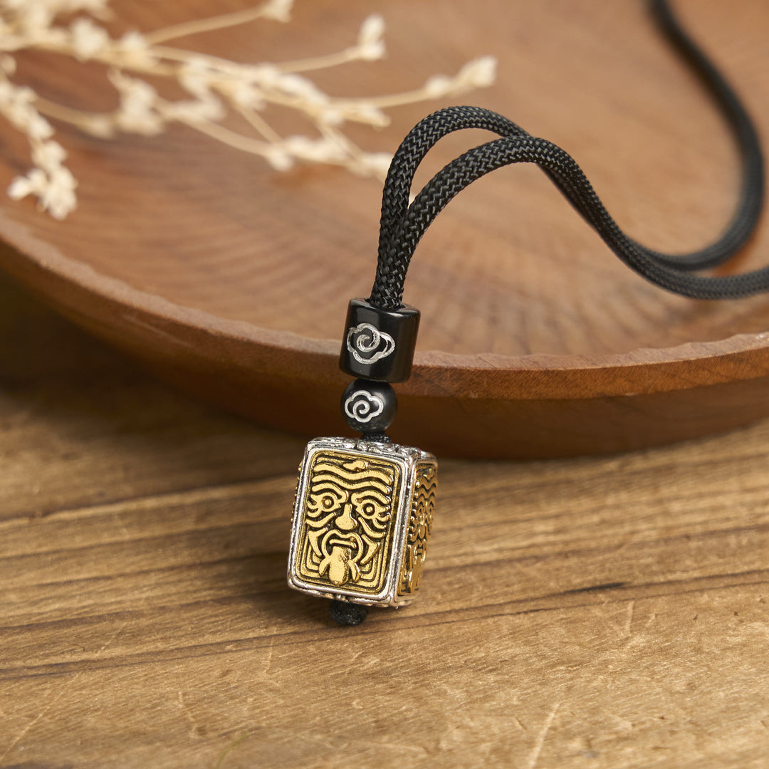 Collana con ciondolo quadrato in corda di protezione della dea della ricchezza, Buddha Stones Zakiram - Zakiram - image 1