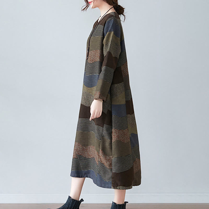 Abito midi in cotone e lino con maniche lunghe, stampa etnica con motivo a righe Buddha Stones, con tasche - image 17