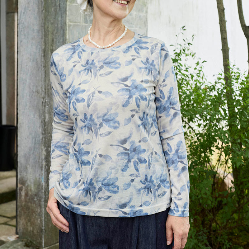Maglietta a maniche lunghe da donna con motivo floreale blu autunnale Buddha Stones per anziani - AliceBlue - US8-10, UK/AU12-14, EU40-42 (2XL) - image 0
