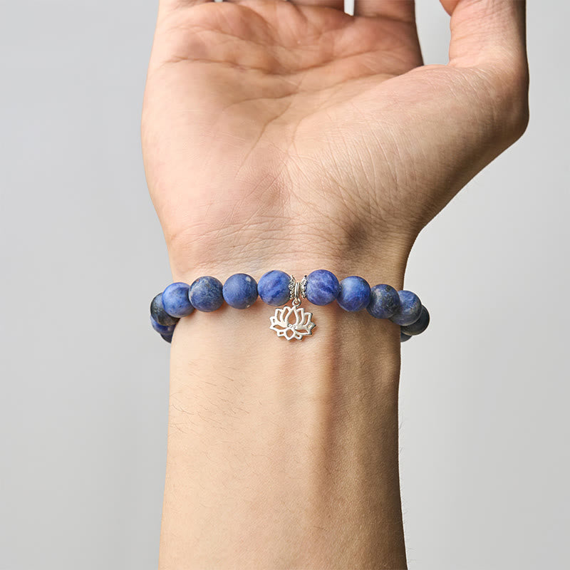 Bracciale dell'armonia con perline positive in sodalite naturale con design a loto in argento sterling 925 Buddha Stones - image 4