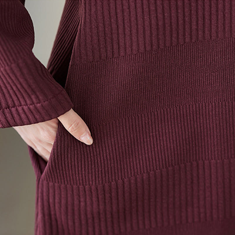 Abito midi invernale con maniche lunghe e collo alto, orlo irregolare e tasche, motivo Buddha Stones - image 7