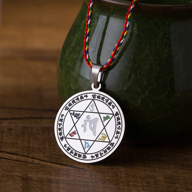 Collana con ciondolo in corda di protezione in acciaio al titanio Buddha Stones colorate Om Mani Padme Hum - image 2