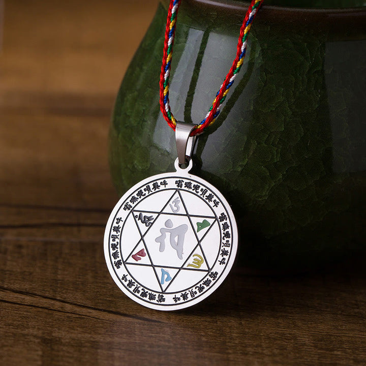 Collana con ciondolo in corda di protezione in acciaio al titanio Buddha Stones colorate Om Mani Padme Hum - image 2