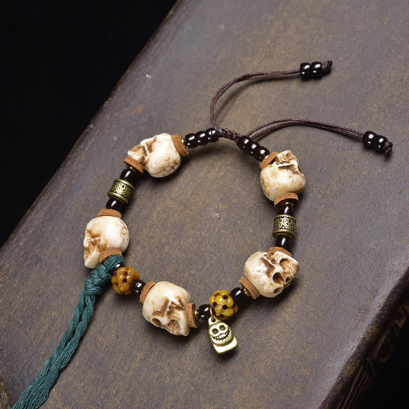 Buddha Stones, perle di osso tibetano, guscio di cocco, braccialetto della felicità del Signore della Foresta dei Cadaveri - Cinque teschi (circonferenza del polso: 16-17 cm) - image 4