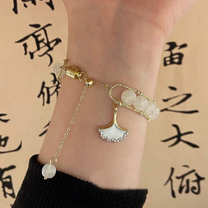 Braccialetto della fortuna con perline di giada e foglie di ginkgo di Buddha Stones