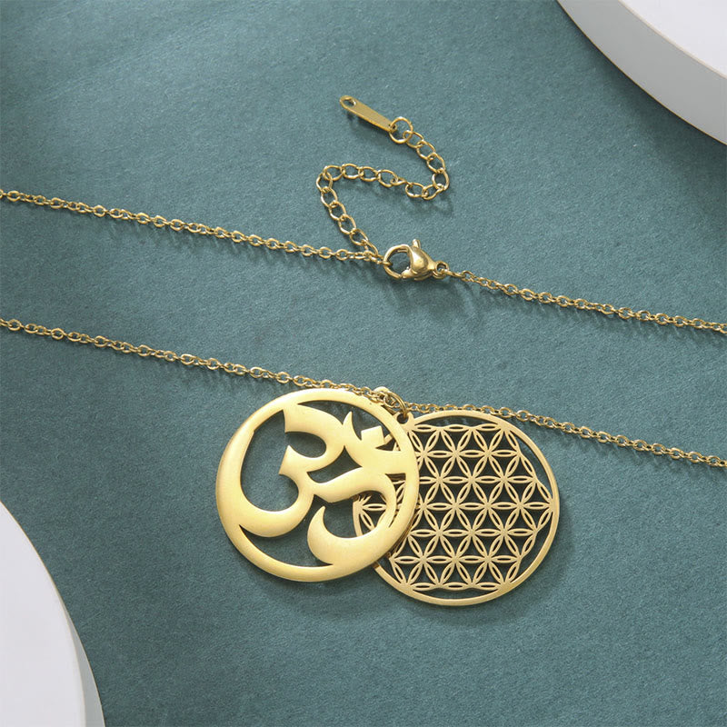 Collana con ciondolo in acciaio inossidabile con simbolo Om e design a forma di fiore cavo Buddha Stones - image 8