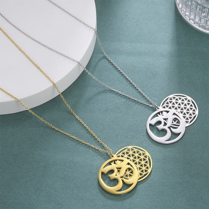 Collana con ciondolo in acciaio inossidabile con simbolo Om e design a forma di fiore cavo Buddha Stones - image 15