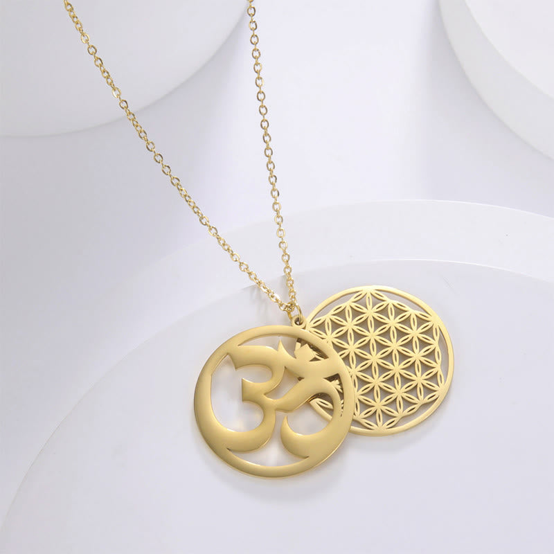 Collana con ciondolo in acciaio inossidabile con simbolo Om e design a forma di fiore cavo Buddha Stones - image 9