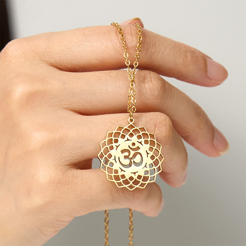 Collana con ciondolo in acciaio inossidabile con simbolo Om Buddha Stones, motivo: loto cavo - image 5