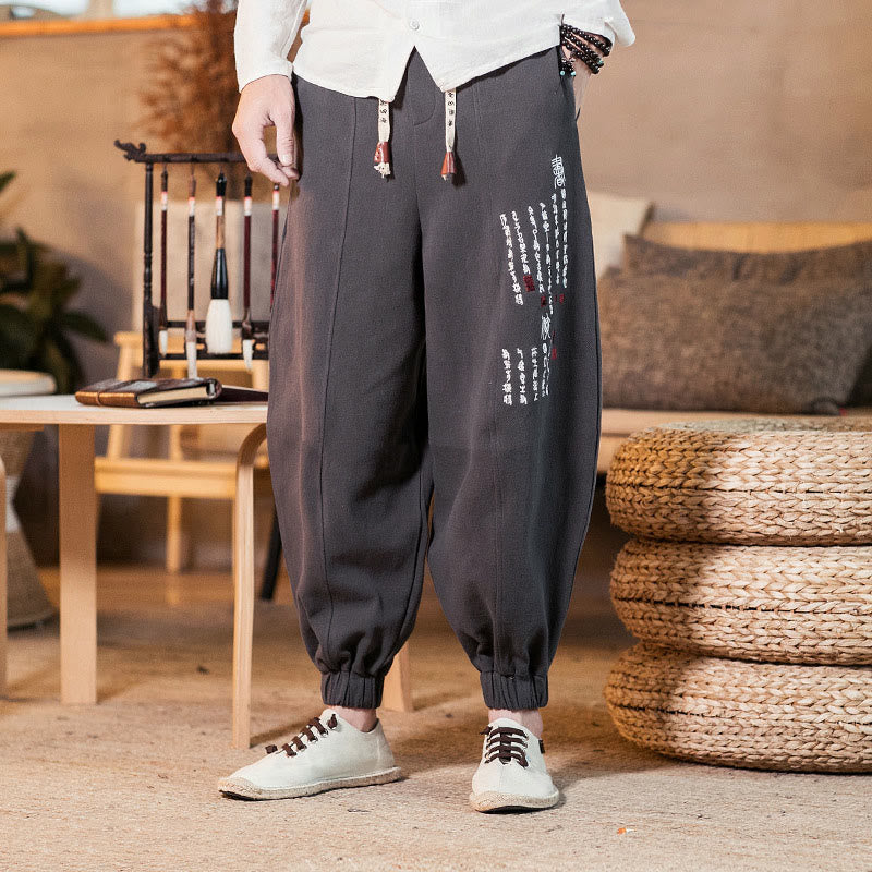 Pantaloni da uomo in cotone con tasche e motivo a caratteri cinesi ricamati con Buddha Stones - Grigio ardesia - US/UK/AU46, EU56 (5XL) - image 0