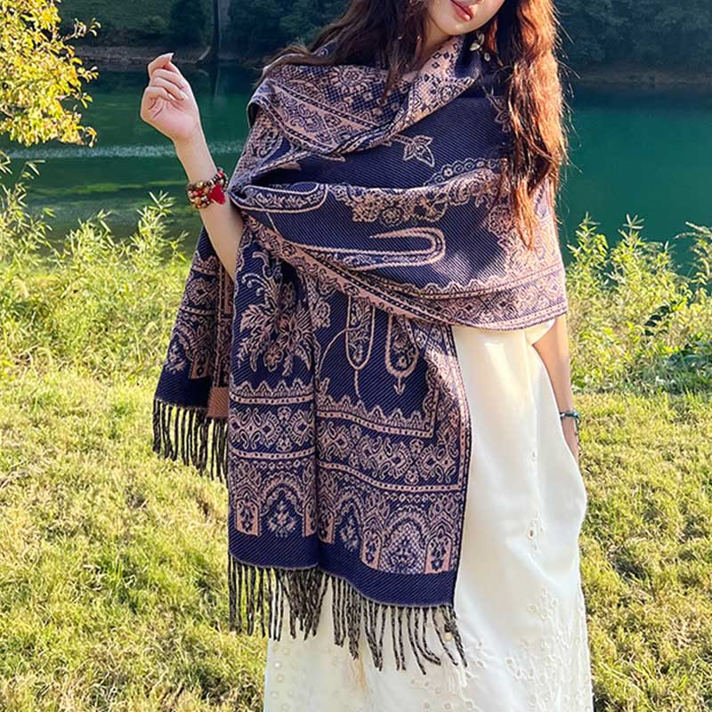 Sciarpa termica morbida con motivo etnico Buddha Stones jacquard e piante, motivo nappa, scialle - Indigo Paisley - 70-190 cm - image 10