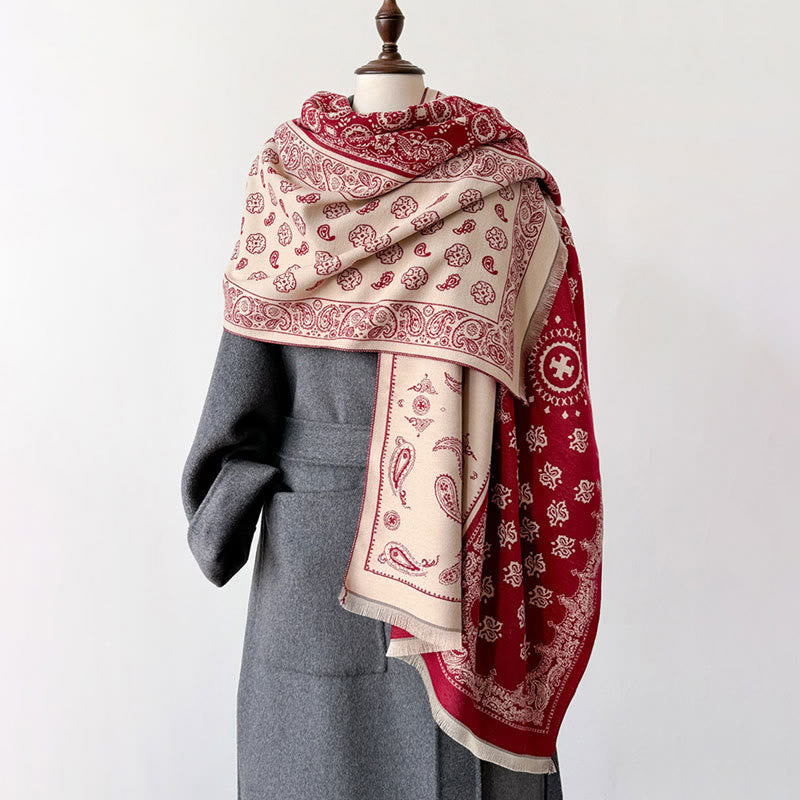 Sciarpa spessa e morbida, motivo patchwork geometrico con nappe Buddha Stones - Cremisi - 186*66 cm - image 0