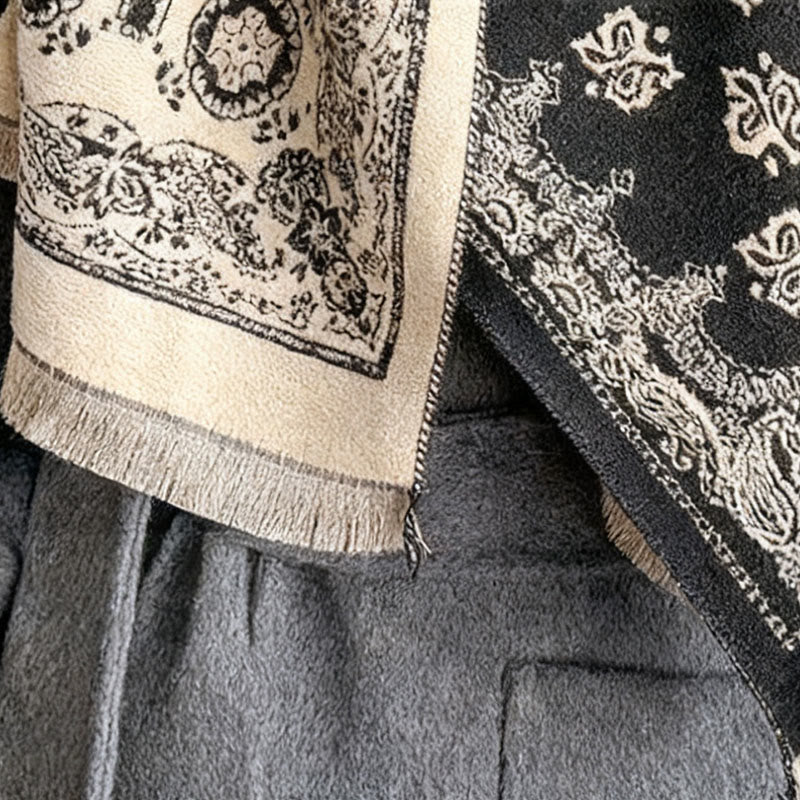 Sciarpa spessa e morbida, motivo patchwork geometrico con nappe Buddha Stones - image 11